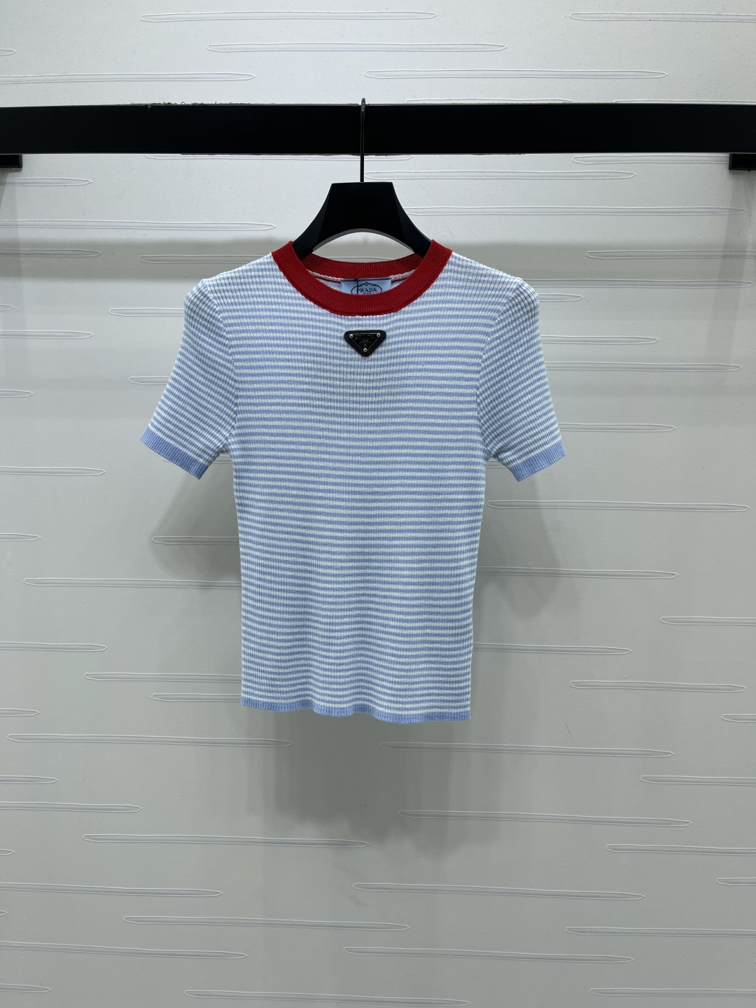 Women's short sleeves